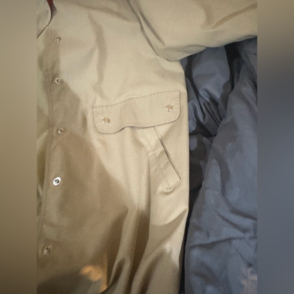 London fog raincoat oldie but goodie, in perfect condition